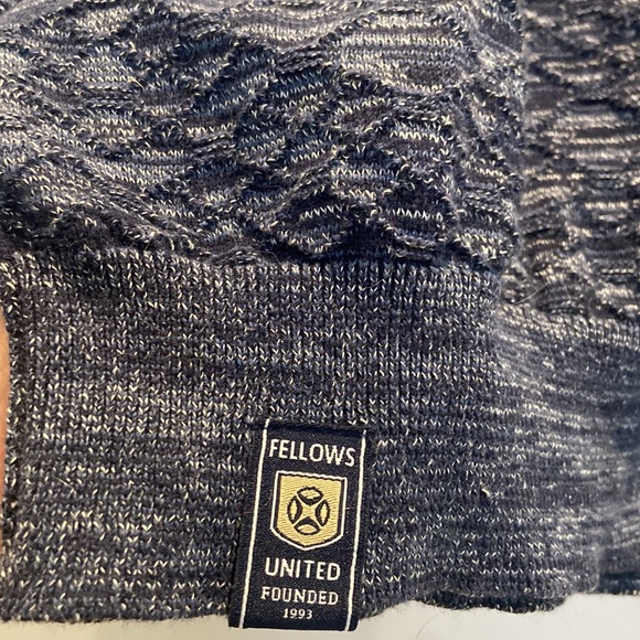 Fellows united V-neck sweater made in India - Picture 5 of 11